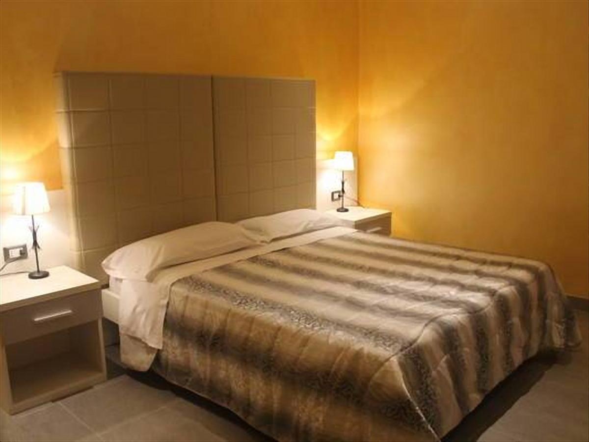 B&B Fiumicino Airport Resort Esterno foto